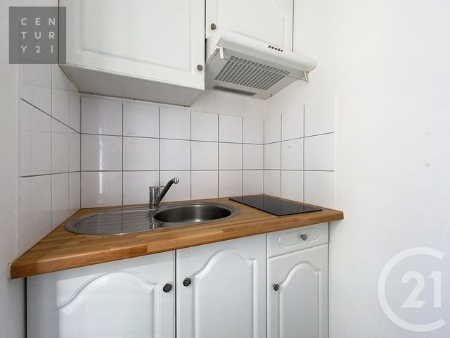 Appartement à louer - 2 pièces - 28.15 m2 - STE SAVINE - 10 - CHAMPAGNE-ARDENNE - Century 21 Lairé Immobilier
