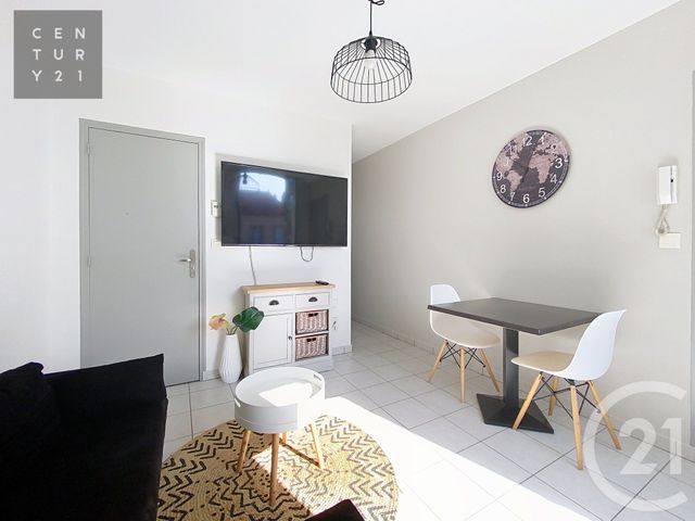 Appartement à louer - 2 pièces - 28.15 m2 - STE SAVINE - 10 - CHAMPAGNE-ARDENNE - Century 21 Lairé Immobilier