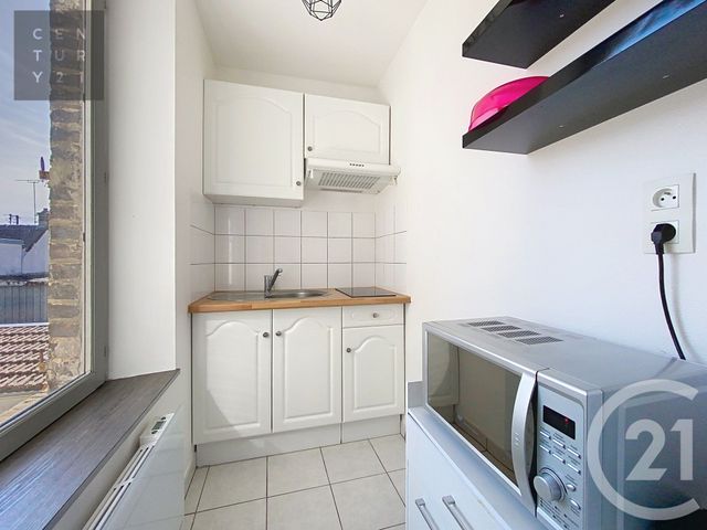 Appartement à louer - 2 pièces - 28.15 m2 - STE SAVINE - 10 - CHAMPAGNE-ARDENNE - Century 21 Lairé Immobilier
