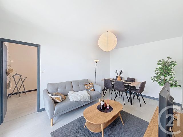 Appartement F2 bis à louer - 3 pièces - 54.1 m2 - TROYES - 10 - CHAMPAGNE-ARDENNE - Century 21 Lairé Immobilier