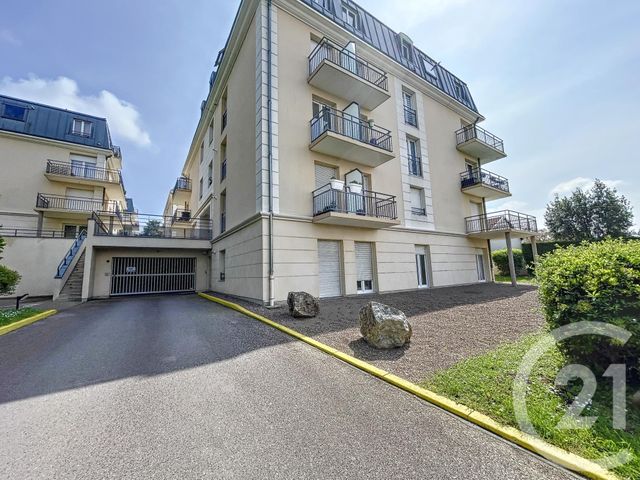 Appartement F3 à louer - 3 pièces - 67.7 m2 - ST ANDRE LES VERGERS - 10 - CHAMPAGNE-ARDENNE - Century 21 Lairé Immobilier
