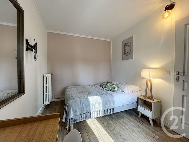 Appartement T4 à louer - 4 pièces - 74.0 m2 - TROYES - 10 - CHAMPAGNE-ARDENNE - Century 21 Lairé Immobilier
