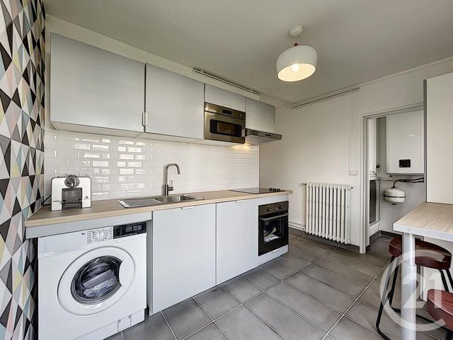 Appartement T4 à louer - 4 pièces - 74.0 m2 - TROYES - 10 - CHAMPAGNE-ARDENNE - Century 21 Lairé Immobilier