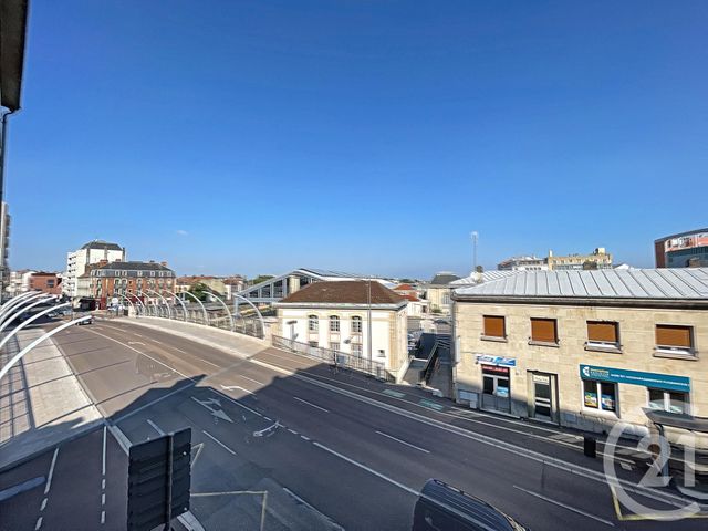 Appartement T3 à louer - 3 pièces - 63.73 m2 - TROYES - 10 - CHAMPAGNE-ARDENNE - Century 21 Lairé Immobilier
