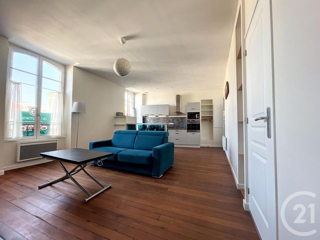 Appartement T3 à louer - 3 pièces - 63.73 m2 - TROYES - 10 - CHAMPAGNE-ARDENNE - Century 21 Lairé Immobilier