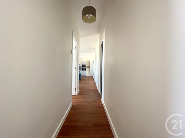 Appartement T3 à louer - 3 pièces - 63.73 m2 - TROYES - 10 - CHAMPAGNE-ARDENNE - Century 21 Lairé Immobilier