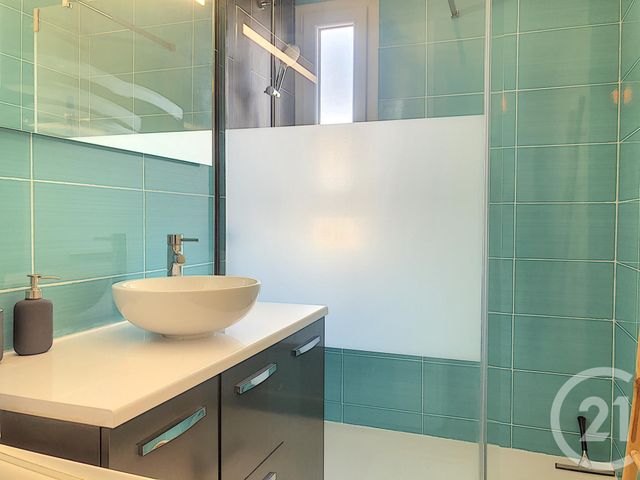 Appartement F3 à vendre - 4 pièces - 76.8 m2 - ST JULIEN LES VILLAS - 10 - CHAMPAGNE-ARDENNE - Century 21 Lairé Immobilier