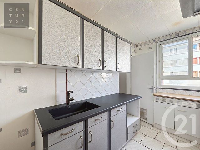 Appartement F3 à vendre - 3 pièces - 64.08 m2 - ST ANDRE LES VERGERS - 10 - CHAMPAGNE-ARDENNE - Century 21 Lairé Immobilier