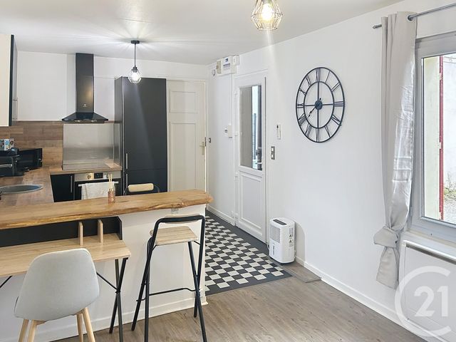 Appartement F2 à louer - 2 pièces - 33.2 m2 - TROYES - 10 - CHAMPAGNE-ARDENNE - Century 21 Lairé Immobilier