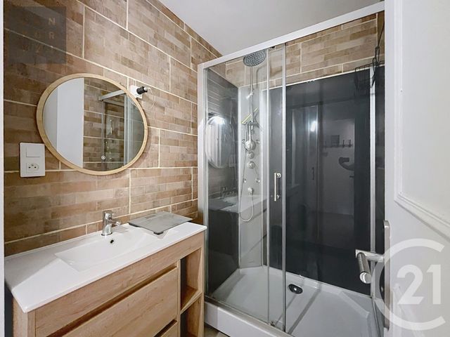 Appartement 2 à vendre - 2 pièces - 54.03 m2 - LA CHAPELLE ST LUC - 10 - CHAMPAGNE-ARDENNE - Century 21 Lairé Immobilier