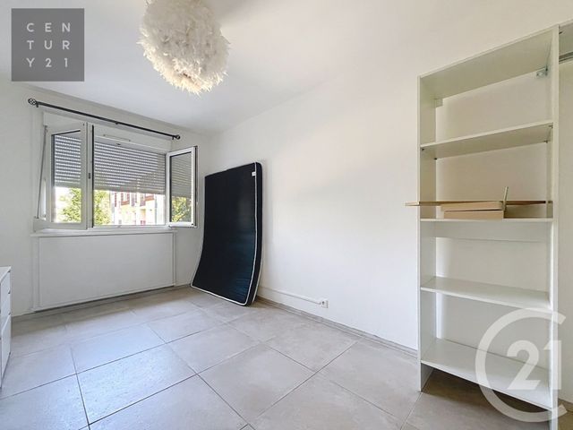 Appartement 2 à vendre - 2 pièces - 54.03 m2 - LA CHAPELLE ST LUC - 10 - CHAMPAGNE-ARDENNE - Century 21 Lairé Immobilier