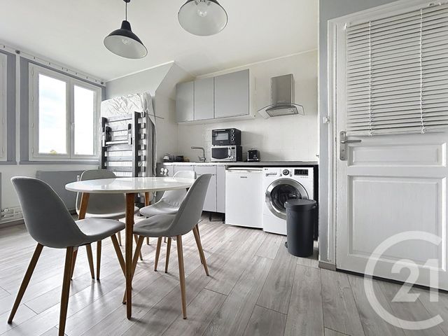 Appartement Studio à louer - 1 pièce - 25.59 m2 - TROYES - 10 - CHAMPAGNE-ARDENNE - Century 21 Lairé Immobilier