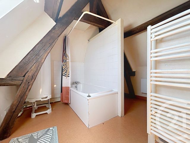 Appartement F2 à louer - 2 pièces - 40.77 m2 - TROYES - 10 - CHAMPAGNE-ARDENNE - Century 21 Lairé Immobilier