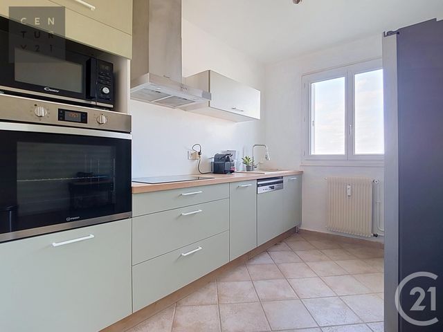 Appartement F3 à vendre - 3 pièces - 61.0 m2 - TROYES - 10 - CHAMPAGNE-ARDENNE - Century 21 Lairé Immobilier