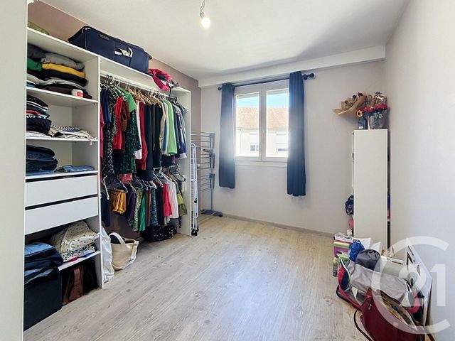 Appartement F5 à louer - 5 pièces - 105.0 m2 - ST ANDRE LES VERGERS - 10 - CHAMPAGNE-ARDENNE - Century 21 Lairé Immobilier