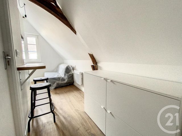  à louer - 1 pièce - 9.0 m2 - TROYES - 10 - CHAMPAGNE-ARDENNE - Century 21 Lairé Immobilier