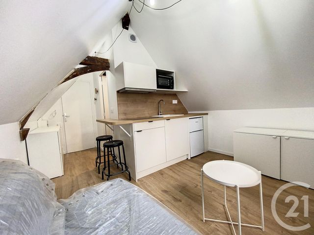  à louer - 1 pièce - 9.0 m2 - TROYES - 10 - CHAMPAGNE-ARDENNE - Century 21 Lairé Immobilier