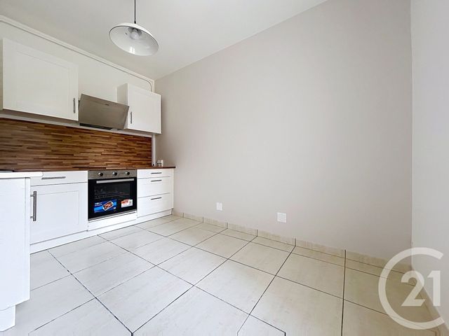 Appartement F2 à louer - 2 pièces - 47.66 m2 - TROYES - 10 - CHAMPAGNE-ARDENNE - Century 21 Lairé Immobilier
