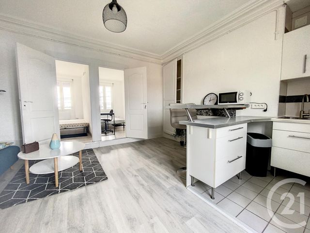 Appartement T2 à louer - 3 pièces - 41.2 m2 - TROYES - 10 - CHAMPAGNE-ARDENNE - Century 21 Lairé Immobilier