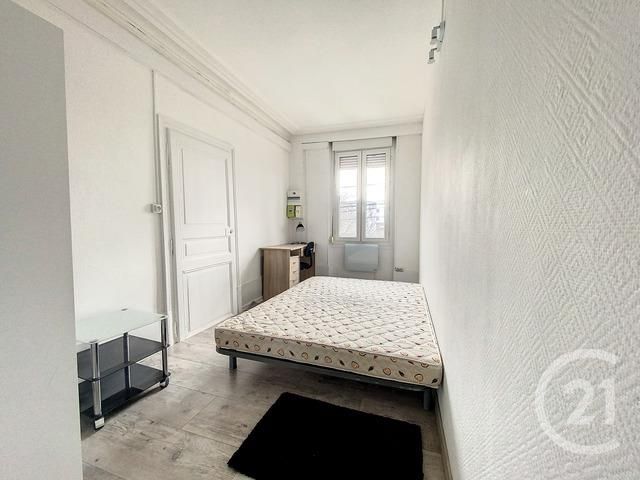Appartement T2 à louer - 3 pièces - 41.2 m2 - TROYES - 10 - CHAMPAGNE-ARDENNE - Century 21 Lairé Immobilier