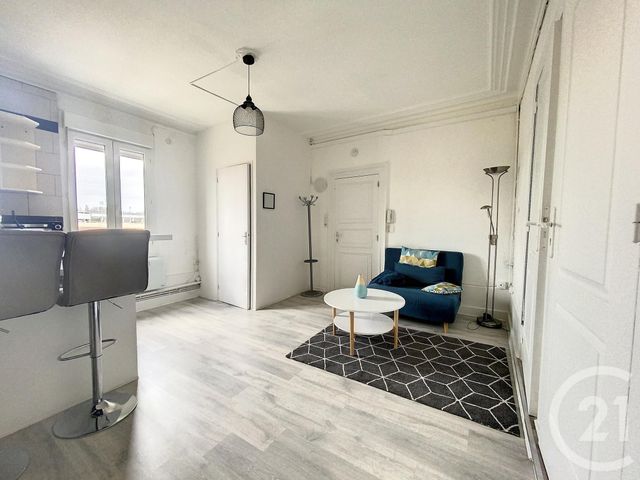 Appartement T2 à louer - 3 pièces - 41.2 m2 - TROYES - 10 - CHAMPAGNE-ARDENNE - Century 21 Lairé Immobilier