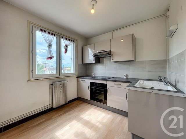 Appartement F2 à louer - 2 pièces - 43.6 m2 - TROYES - 10 - CHAMPAGNE-ARDENNE - Century 21 Lairé Immobilier