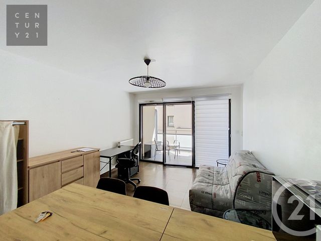 Appartement Studio à louer - 1 pièce - 27.0 m2 - STE SAVINE - 10 - CHAMPAGNE-ARDENNE - Century 21 Lairé Immobilier