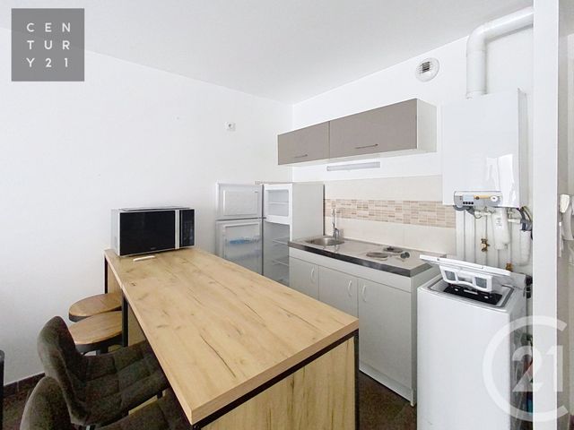 Appartement Studio à louer - 1 pièce - 27.0 m2 - STE SAVINE - 10 - CHAMPAGNE-ARDENNE - Century 21 Lairé Immobilier