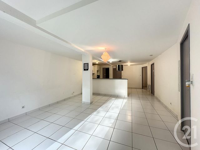Appartement à louer - 3 pièces - 73.0 m2 - TROYES - 10 - CHAMPAGNE-ARDENNE - Century 21 Lairé Immobilier