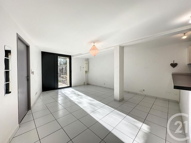 Appartement à louer - 3 pièces - 73.0 m2 - TROYES - 10 - CHAMPAGNE-ARDENNE - Century 21 Lairé Immobilier