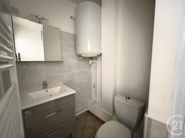 Appartement F1 à louer - 1 pièce - 26.0 m2 - TROYES - 10 - CHAMPAGNE-ARDENNE - Century 21 Lairé Immobilier