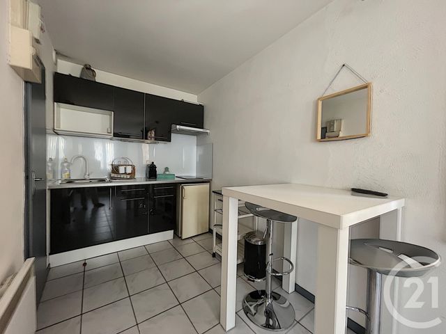 Appartement Studio à louer - 1 pièce - 23.0 m2 - TROYES - 10 - CHAMPAGNE-ARDENNE - Century 21 Lairé Immobilier