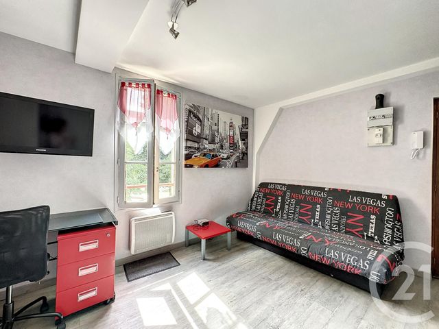 Appartement F1 à louer - 1 pièce - 21.5 m2 - TROYES - 10 - CHAMPAGNE-ARDENNE - Century 21 Lairé Immobilier