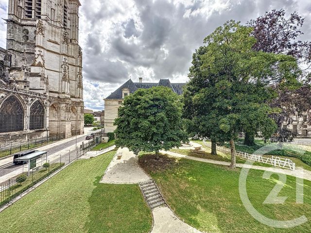 Appartement F1 à louer - 1 pièce - 21.5 m2 - TROYES - 10 - CHAMPAGNE-ARDENNE - Century 21 Lairé Immobilier