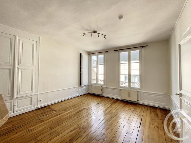 Appartement T3 à louer - 3 pièces - 62.81 m2 - TROYES - 10 - CHAMPAGNE-ARDENNE - Century 21 Lairé Immobilier