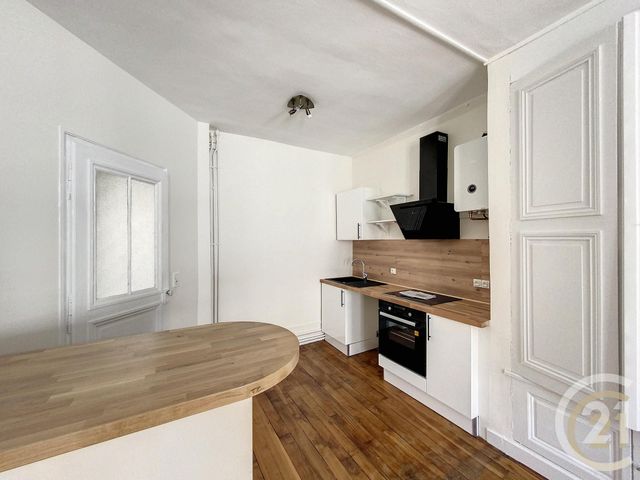 Appartement T3 à louer - 3 pièces - 62.81 m2 - TROYES - 10 - CHAMPAGNE-ARDENNE - Century 21 Lairé Immobilier