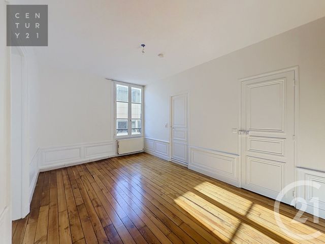 Appartement T3 à louer - 3 pièces - 62.81 m2 - TROYES - 10 - CHAMPAGNE-ARDENNE - Century 21 Lairé Immobilier