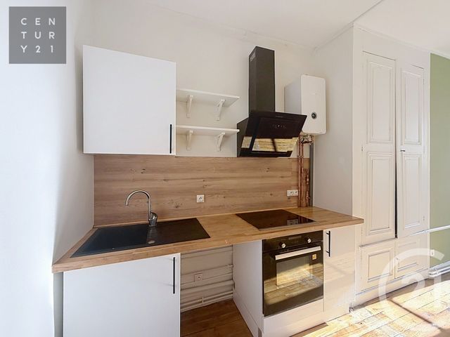 Appartement T3 à louer - 3 pièces - 62.81 m2 - TROYES - 10 - CHAMPAGNE-ARDENNE - Century 21 Lairé Immobilier