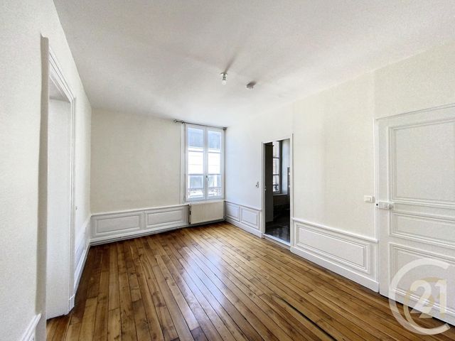 Appartement T3 à louer - 3 pièces - 62.81 m2 - TROYES - 10 - CHAMPAGNE-ARDENNE - Century 21 Lairé Immobilier