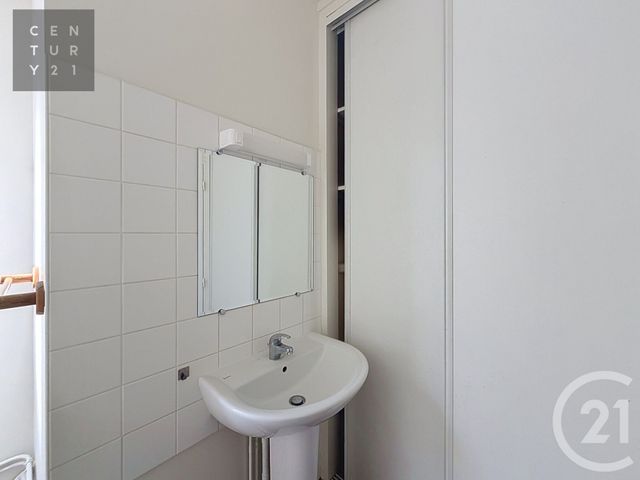 Appartement T3 à louer - 3 pièces - 62.81 m2 - TROYES - 10 - CHAMPAGNE-ARDENNE - Century 21 Lairé Immobilier