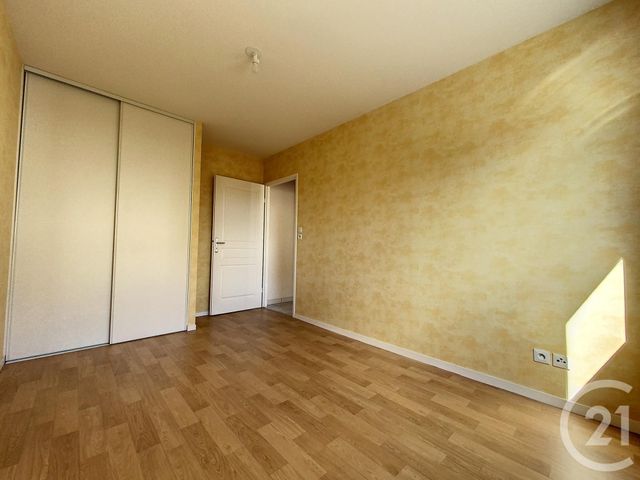 Appartement F3 à louer - 3 pièces - 67.89 m2 - TROYES - 10 - CHAMPAGNE-ARDENNE - Century 21 Lairé Immobilier