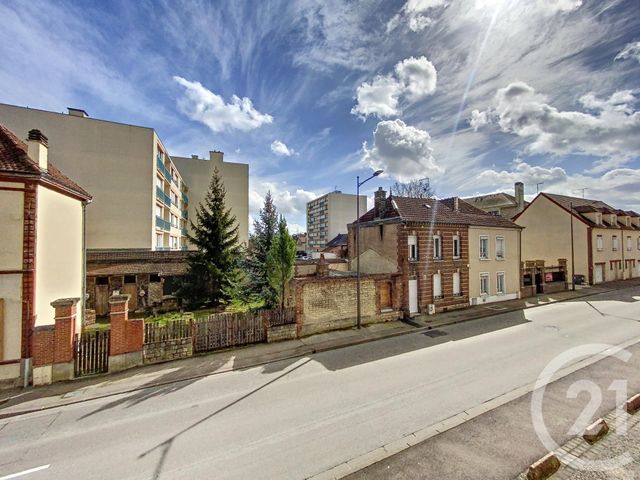 Appartement F3 à louer - 3 pièces - 67.89 m2 - TROYES - 10 - CHAMPAGNE-ARDENNE - Century 21 Lairé Immobilier