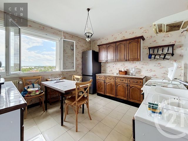Appartement F2 à vendre - 2 pièces - 52.71 m2 - TROYES - 10 - CHAMPAGNE-ARDENNE - Century 21 Lairé Immobilier