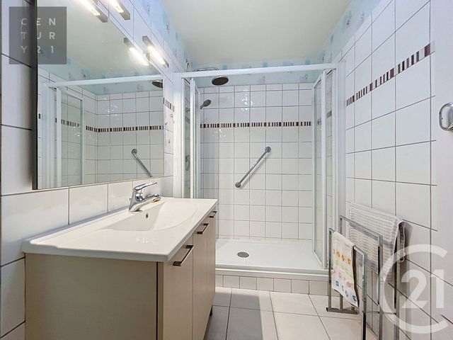 Appartement F2 à vendre - 2 pièces - 52.71 m2 - TROYES - 10 - CHAMPAGNE-ARDENNE - Century 21 Lairé Immobilier
