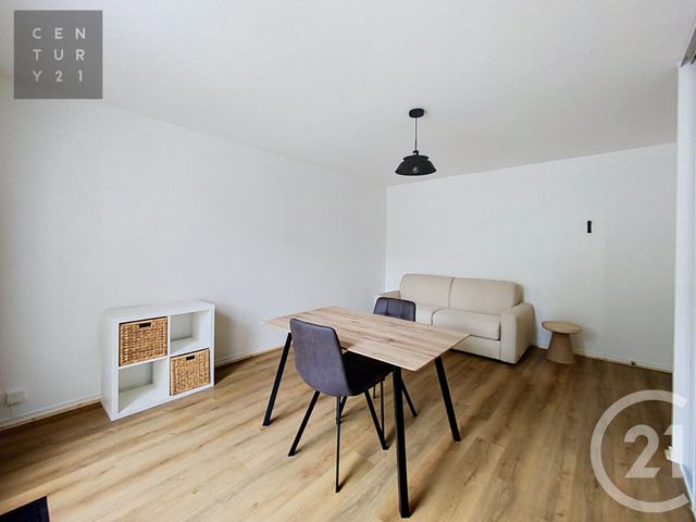 Appartement Studio à louer - 1 pièce - 27.26 m2 - TROYES - 10 - CHAMPAGNE-ARDENNE - Century 21 Lairé Immobilier