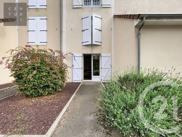 Appartement Studio à louer - 1 pièce - 27.26 m2 - TROYES - 10 - CHAMPAGNE-ARDENNE - Century 21 Lairé Immobilier