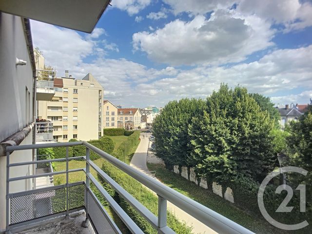 Appartement F4 à louer - 4 pièces - 90.0 m2 - TROYES - 10 - CHAMPAGNE-ARDENNE - Century 21 Lairé Immobilier