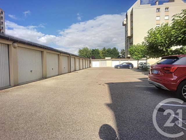 Appartement F4 à louer - 4 pièces - 90.0 m2 - TROYES - 10 - CHAMPAGNE-ARDENNE - Century 21 Lairé Immobilier