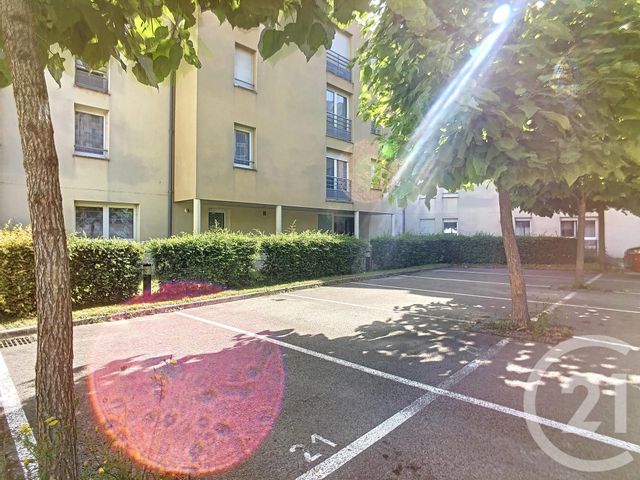 Appartement F4 à louer - 4 pièces - 90.0 m2 - TROYES - 10 - CHAMPAGNE-ARDENNE - Century 21 Lairé Immobilier