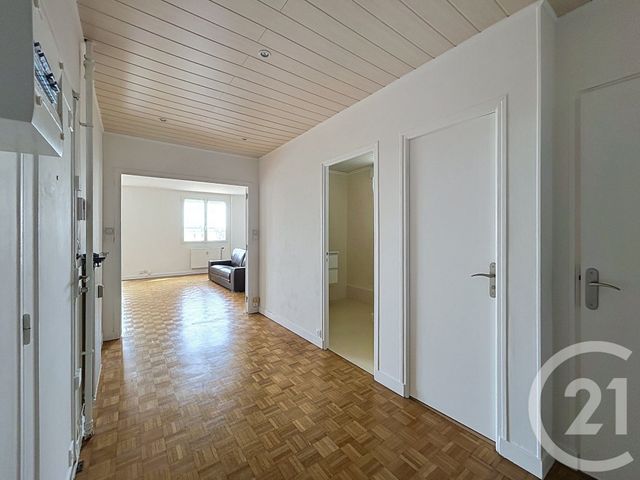 Appartement F4 à louer - 4 pièces - 87.23 m2 - TROYES - 10 - CHAMPAGNE-ARDENNE - Century 21 Lairé Immobilier
